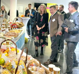 32c72f47-dc72-4f94-b363-fe79ac5ea9c1