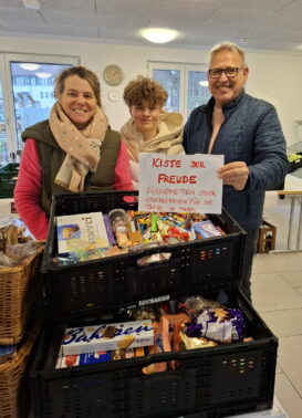 Bild Übergabe Tafel Prien