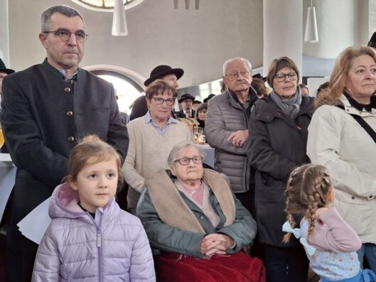 2-LR_Antensberger_mittendrin (Copy)