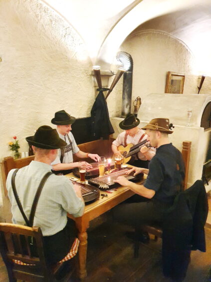 Kerschbam Zithermusi