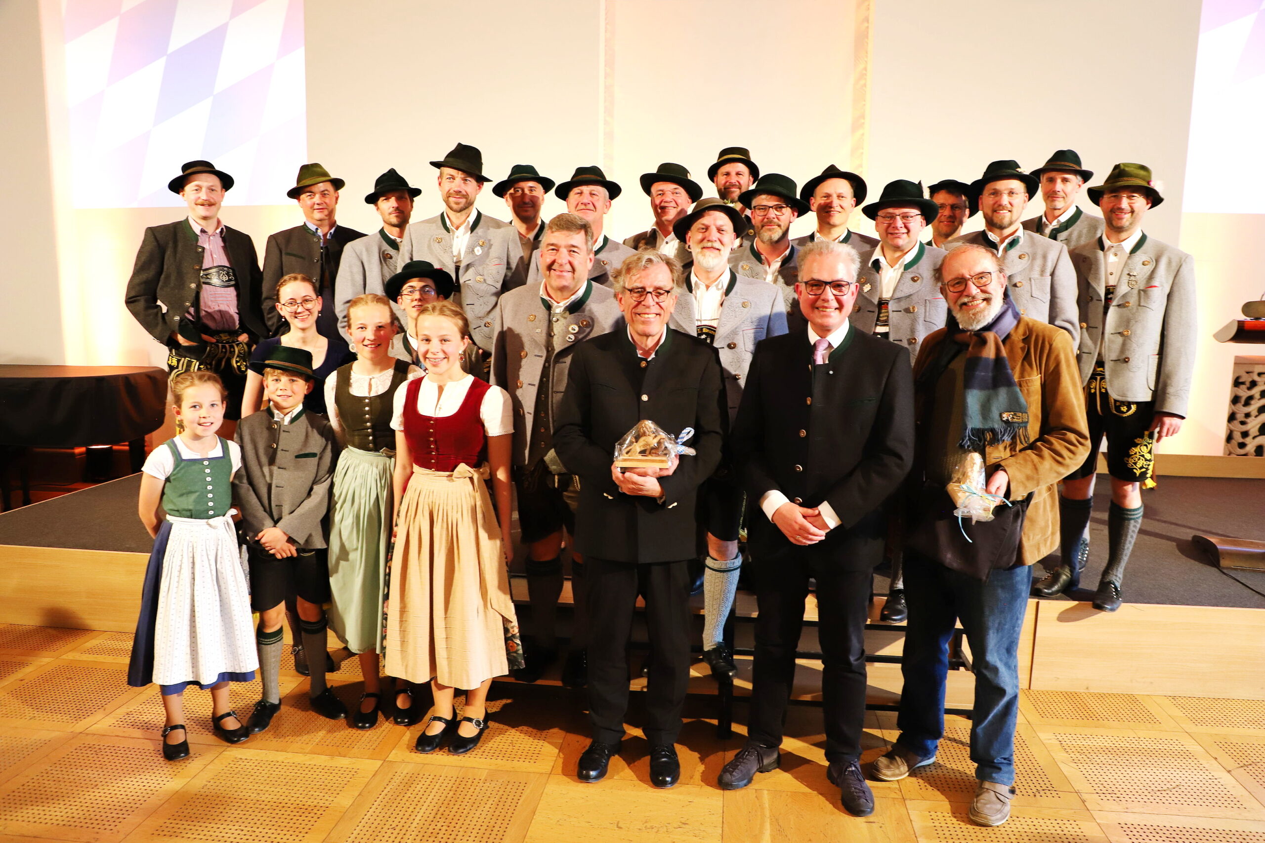 Bairische-Sprache-Erlebnis-im-Landtag