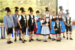 1Sieger mit Vorständen