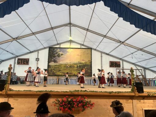 3d4935dc-4987-4be4-9efe-8e5717e4846e