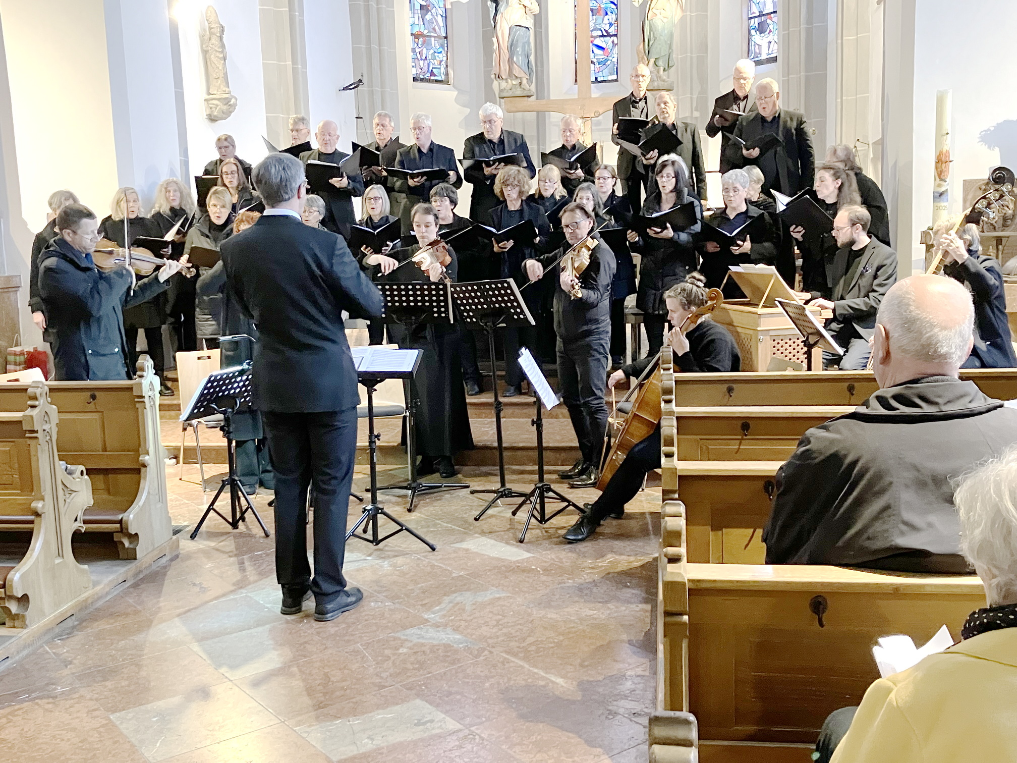 S-nger-ohne-Grenzen-in-Trostberger-Kirche