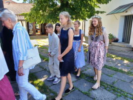 KonfiÜbersEinzug5Konfis6.25