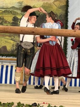 b9409443-1752-4fef-85d5-809a7f338924