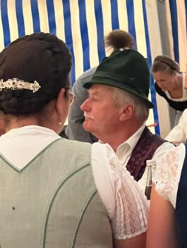 d7146054-2c2b-4cc8-8023-e1d9b3cc8663