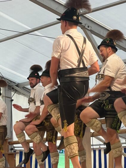 ec512a10-fb96-425f-8314-11da9f654a82