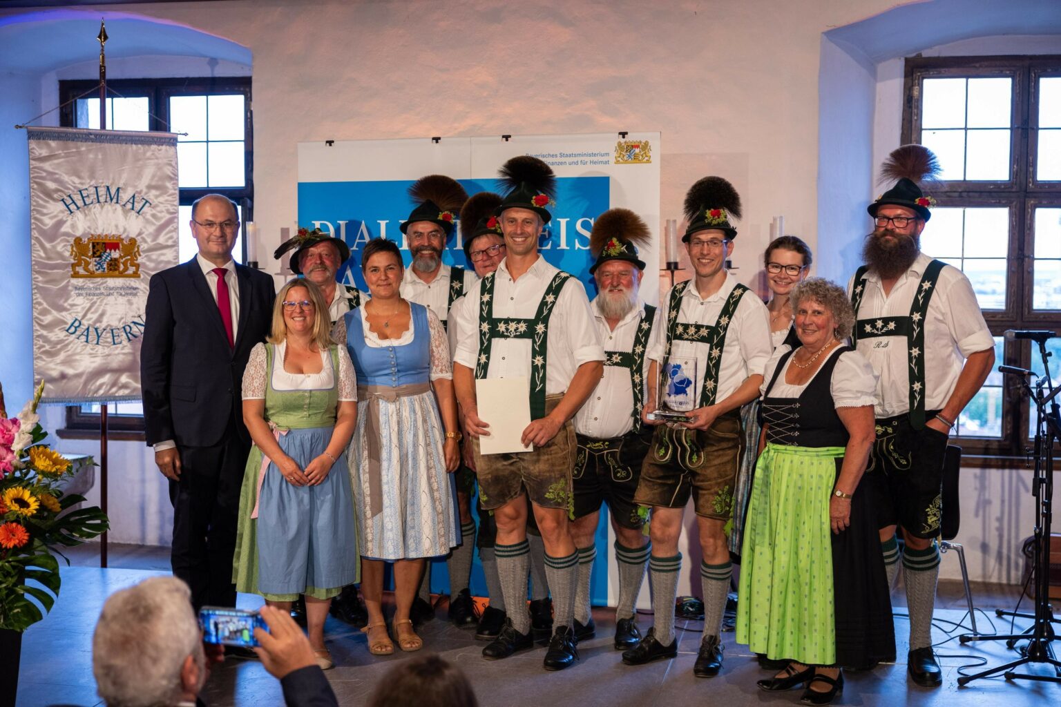 dialektpreis-f-r-theaterer-altusried-samerberger-nachrichten