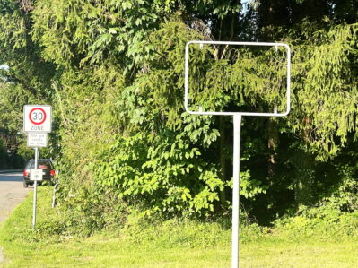 1Ortsschild Atzing -eer