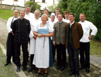 1Wirte-quer - mit Landrat und Bgm hoch