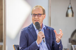 1_Dr. Ewald Hiebl, Historiker, Journalist und Leopold Kohr Archivar