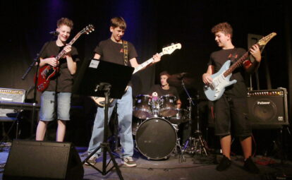 2025-183_2 Mystery Machine Rockabend