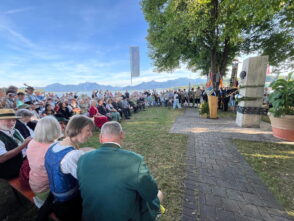 3f004117-6aac-48ad-814e-e0b6cbc1e82b