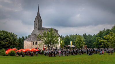 Inngau-Trachtenverband-Schwarzlack-5-1920