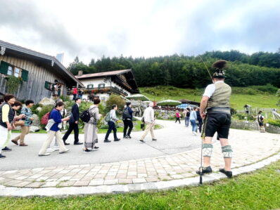 1Begrüßung Goaßlschnalzer