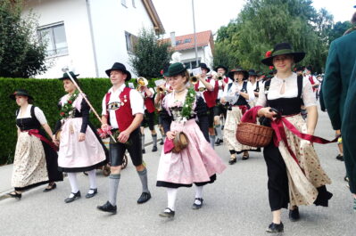 1Festzug Musik