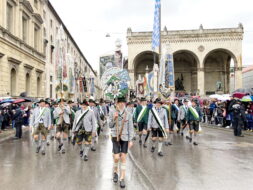 1Oktoberfestzug Ludwigstraße