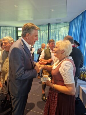 20250901_095413_resized