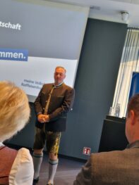 20250901_101330_resized