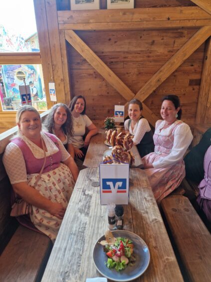 20250901_121529_resized