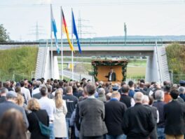 Gesamtverkehrsfreigabe B15 Westtangente Rosenheim