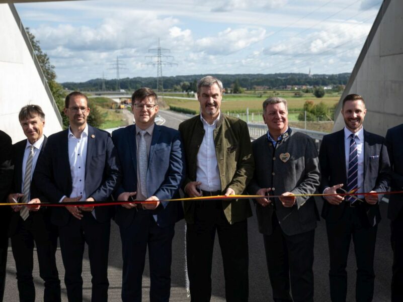 Gesamtverkehrsfreigabe B15 Westtangente Rosenheim