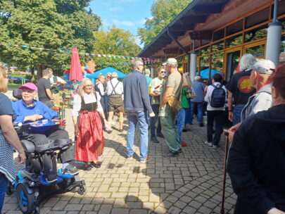 FestdKultvieleMenschen9.25