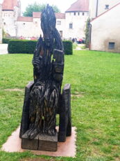 KuhnleinBurghauseibBischof8.25