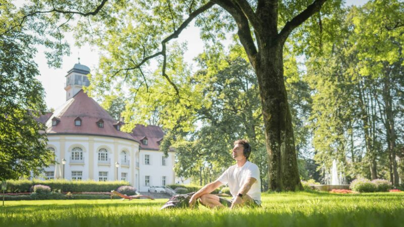 Geführte Meditationen per QR-Code. Copyright: Tölzer Land | Dietmar Denger