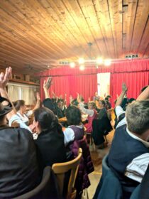 Abstimmung bei den Neuwahlen