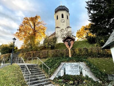 k-1Wildenwart mit Priestergrab