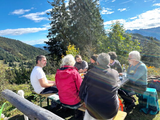 zünftige Brotzeit auf dem Sulzingkaser Foto_S_Baumgartner