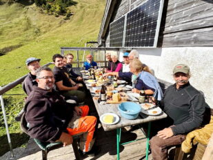 zünftige Brotzeit auf dem Sulzingkaser Foto_S_Kister-Betz