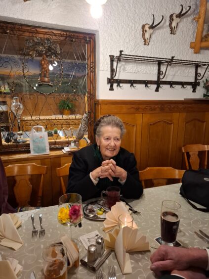 25a4134e-1f90-4e2b-bc41-5d97a7d4124b