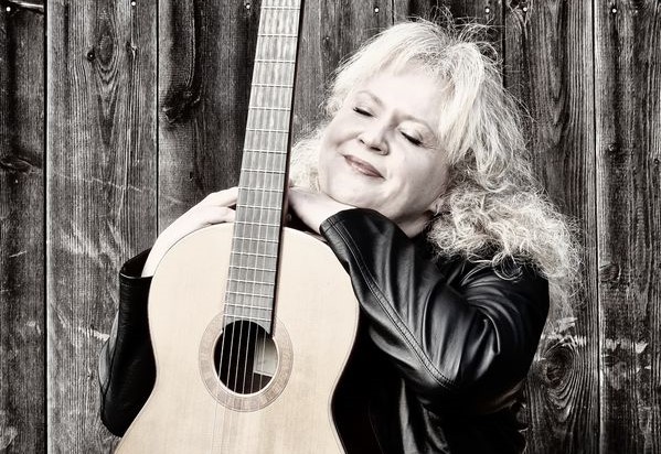 Eine-bayerische-Mitsingstunde-im-Haus-zur-Wildnis