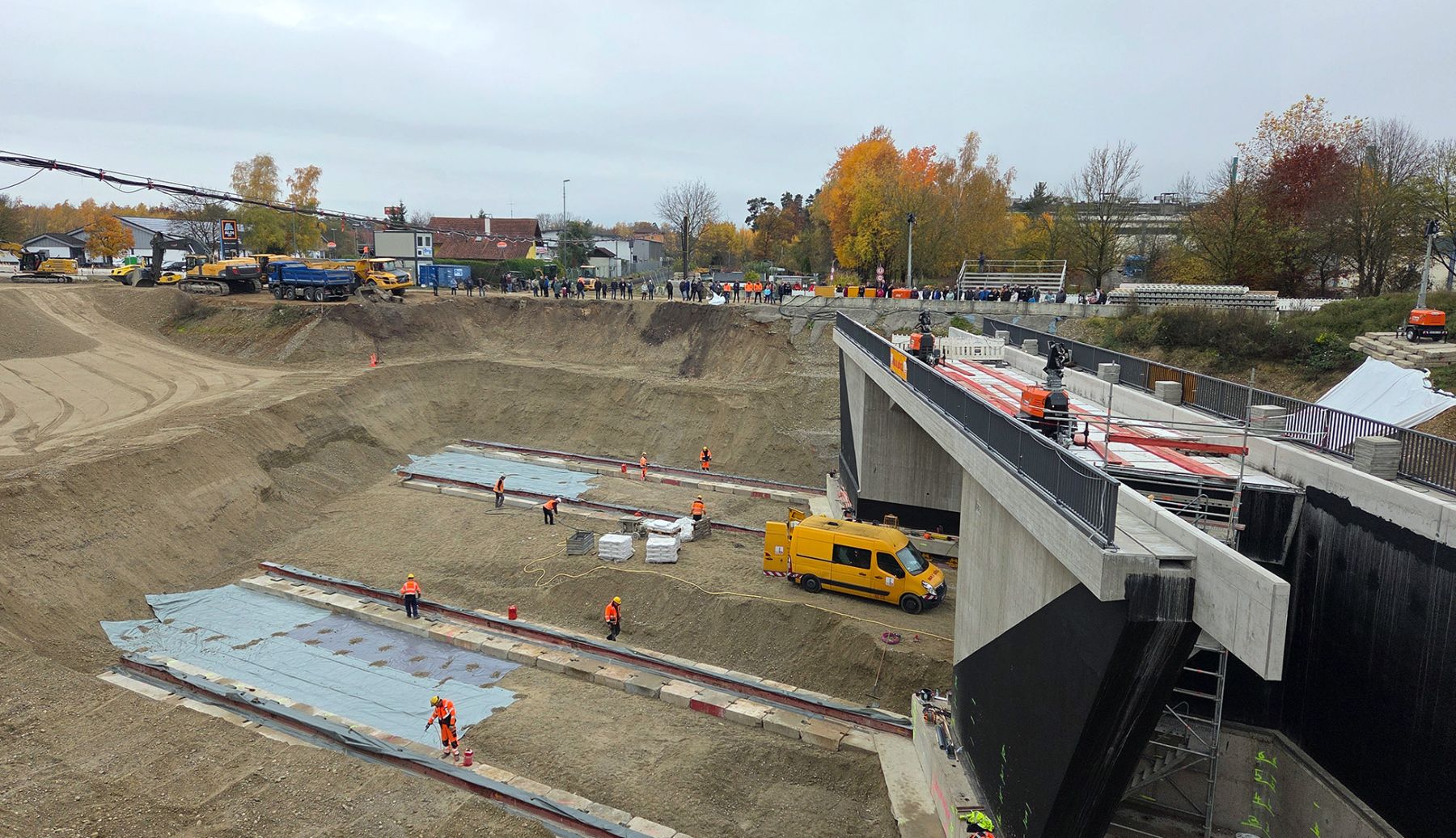 P-rtener-Kreuzung-Die-Br-cke-ist-drin