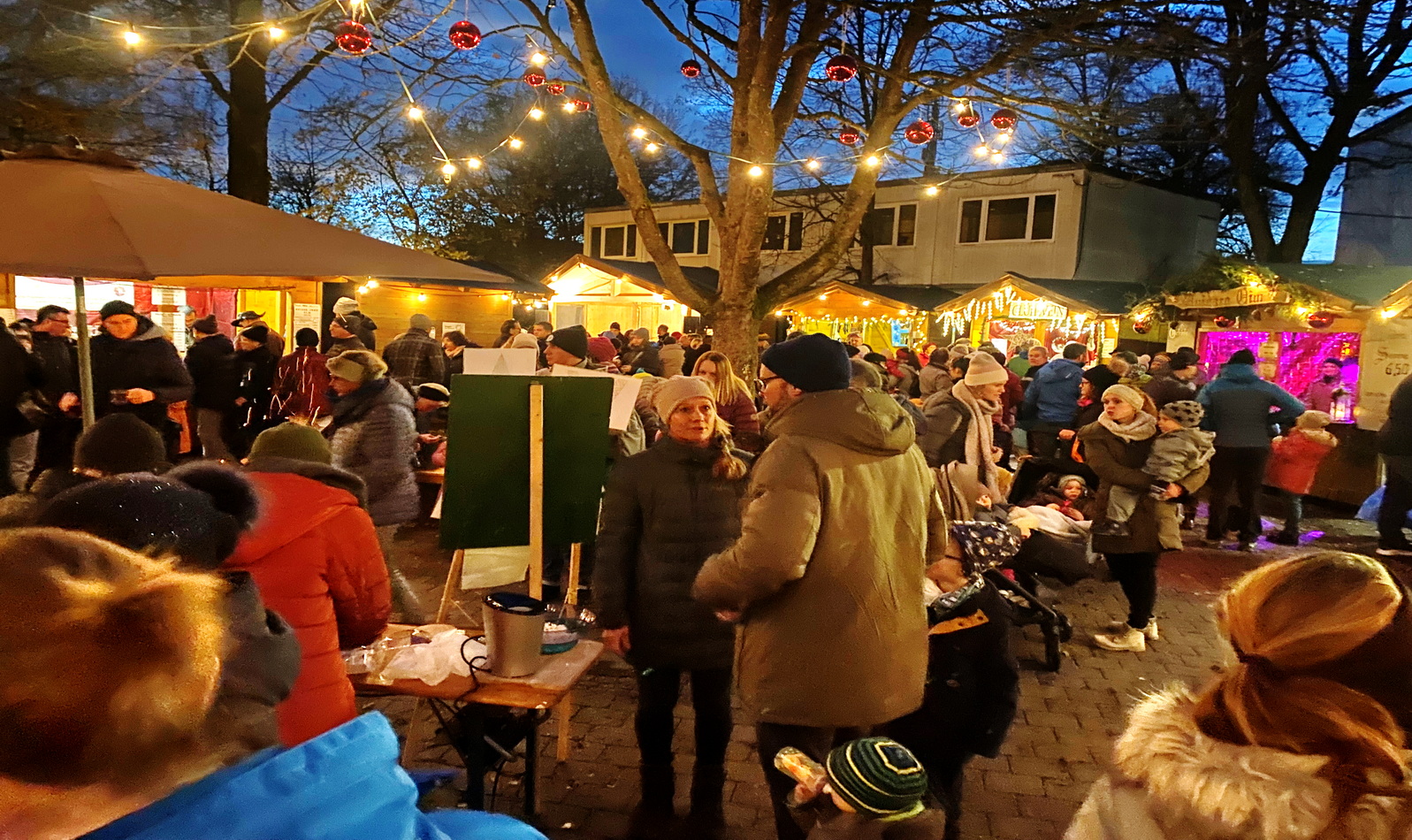 Einladung-zum-Bruckm-hler-Weihnachtsmarkt