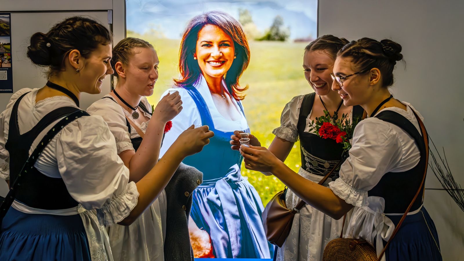 Jahr-2026-beginnt-mit-100-Jahre-Gr-ne-Woche