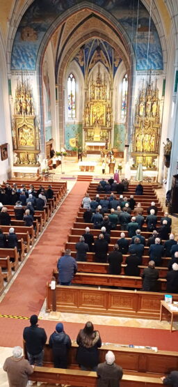 1Blick in übersser Kirche