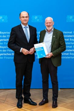 20251208_10_00720251208_171446_Förderbescheid-Volksmusik_GF2_0031_klein