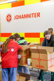 251209 - OBB-SO_Johanniter_Jugend_packt_für_Weihnachtstrucker_3