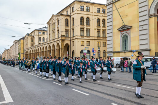 BegruessungKoeniginSchweden-1