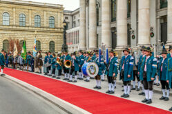 BegruessungKoeniginSchweden-19