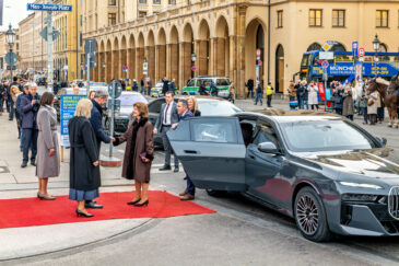 BegruessungKoeniginSchweden-23