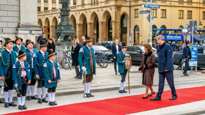 BegruessungKoeniginSchweden-26
