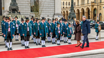 BegruessungKoeniginSchweden-27