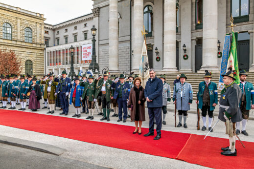 BegruessungKoeniginSchweden-33