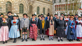 BegruessungKoeniginSchweden-50