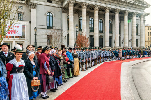 BegruessungKoeniginSchweden-52